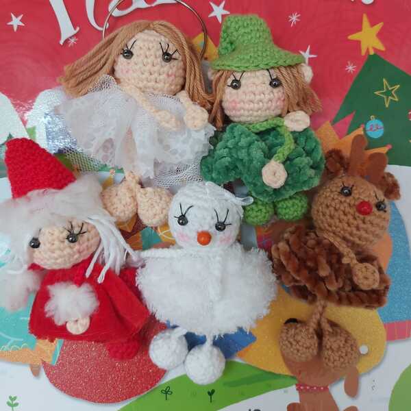 Muñecos de navidad. Un baúl de princesas. Madrid
