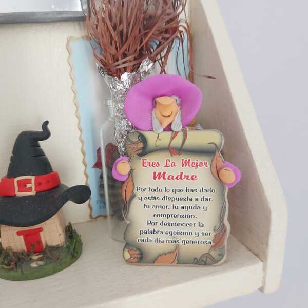 Bruja para mamá. Un baúl de princesas. Madrid