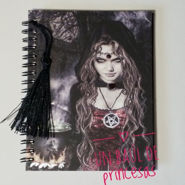 Libreta bruja. Un baúl de princesas. Madrid